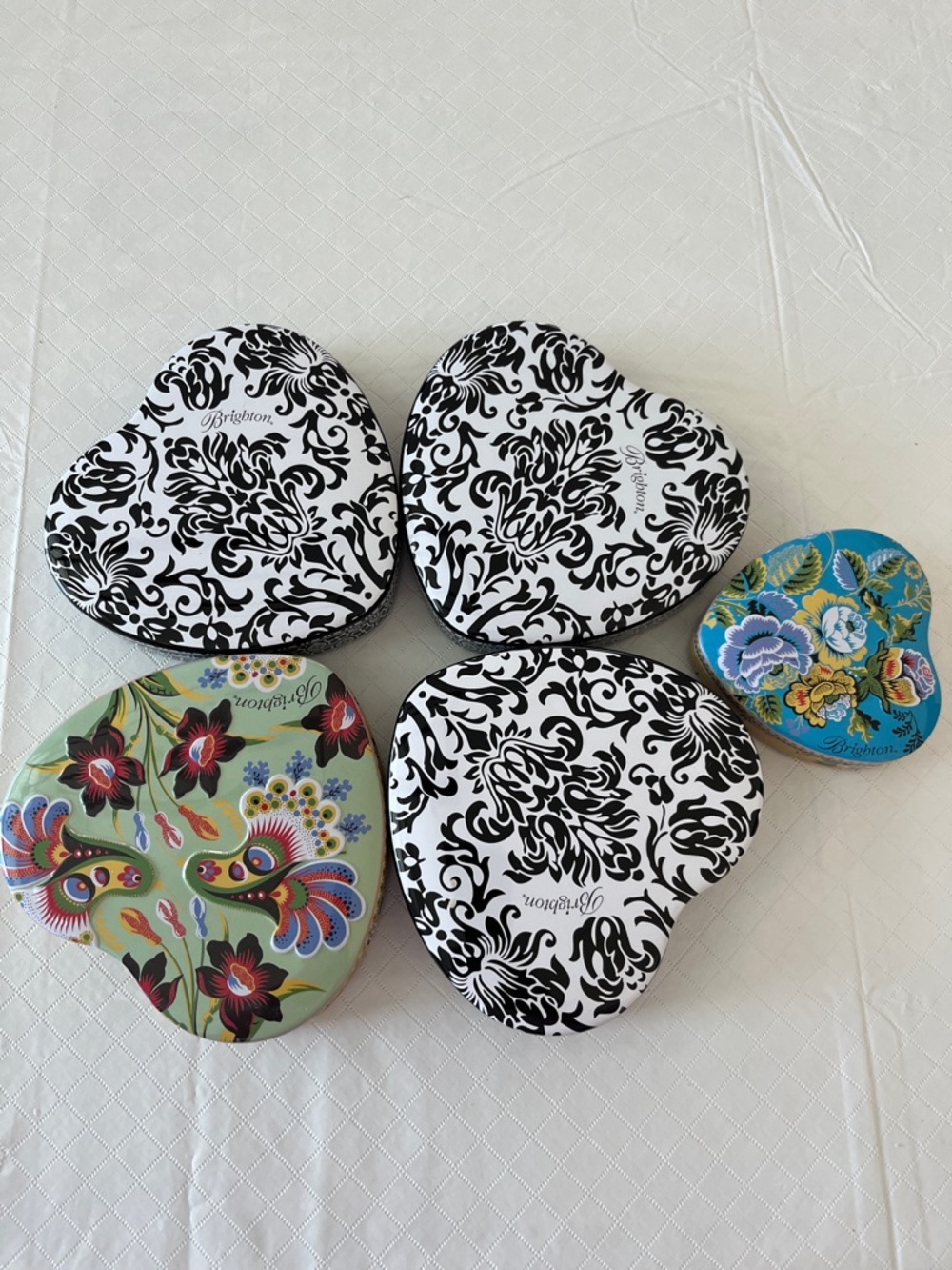 Brighton Heart Tin Set in Black, White, Blue, Green & Multicolor